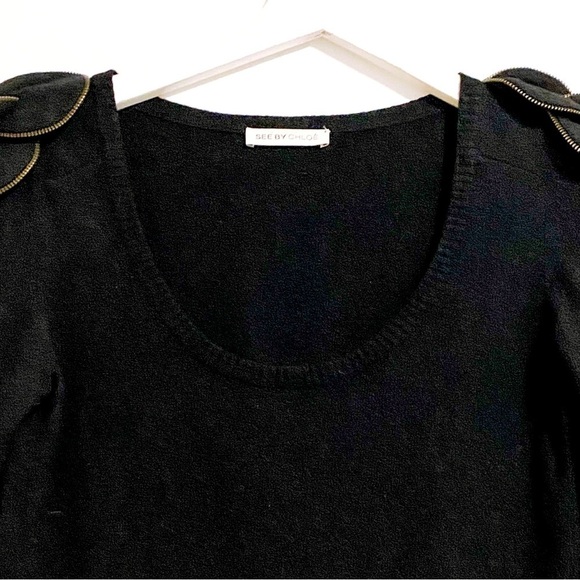 See by Chloe black sweater, tunic length woo/cashmerel blend sweater with flower - Picture 3 of 12